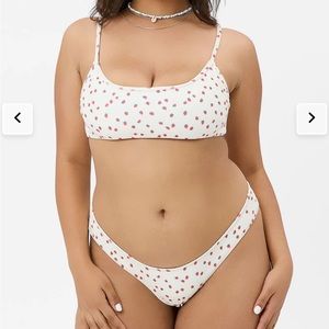 NEW Frankie’s Bikinis x GIGI HADID Strawberry Cream top